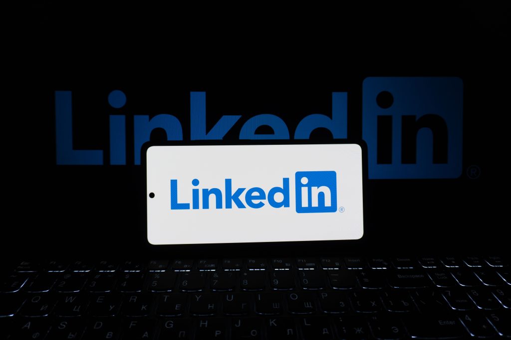 B2B Best Practices – FB and LinkedIn
